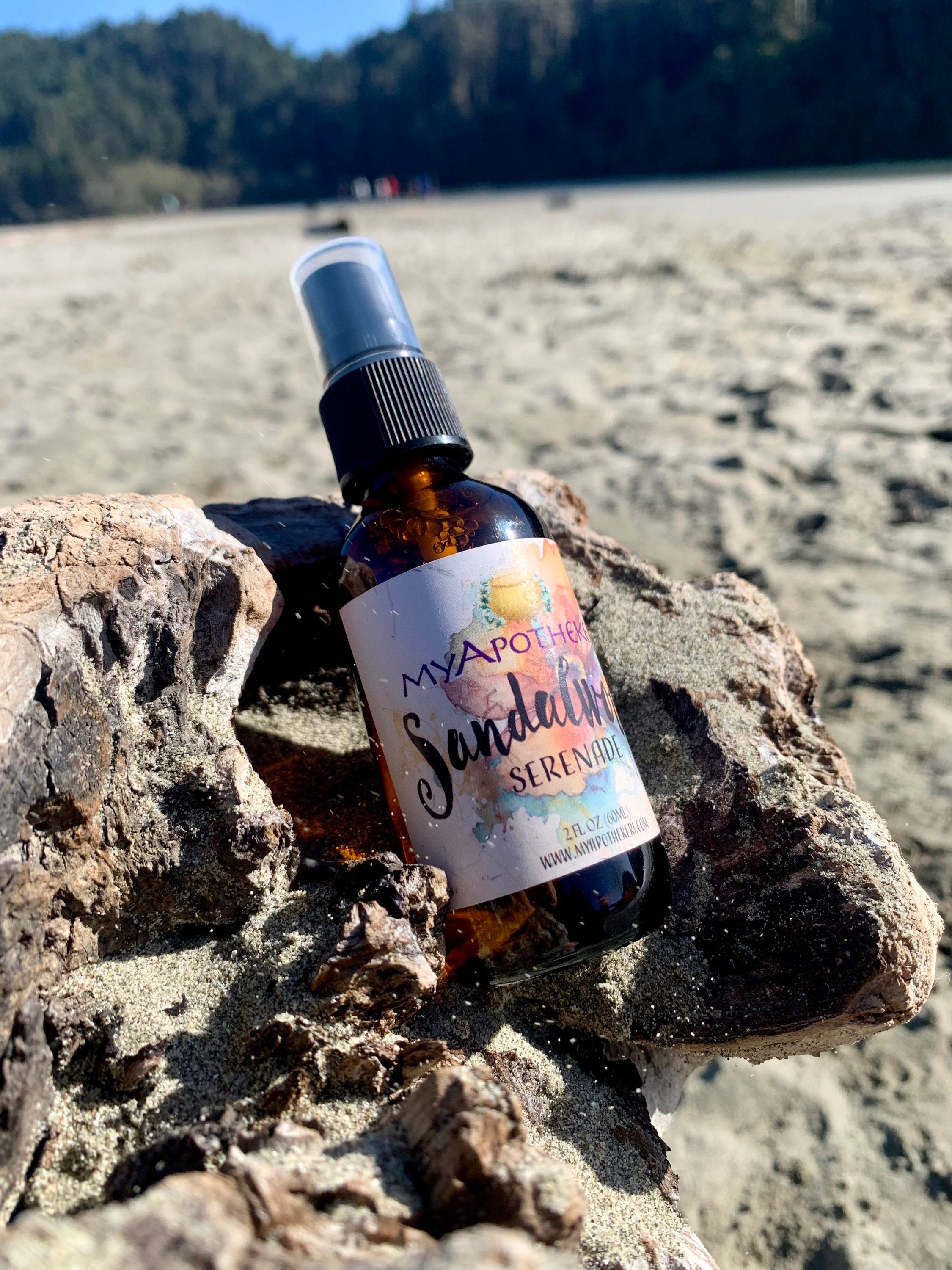 Sandalwood Serenade Body Splash  image 1