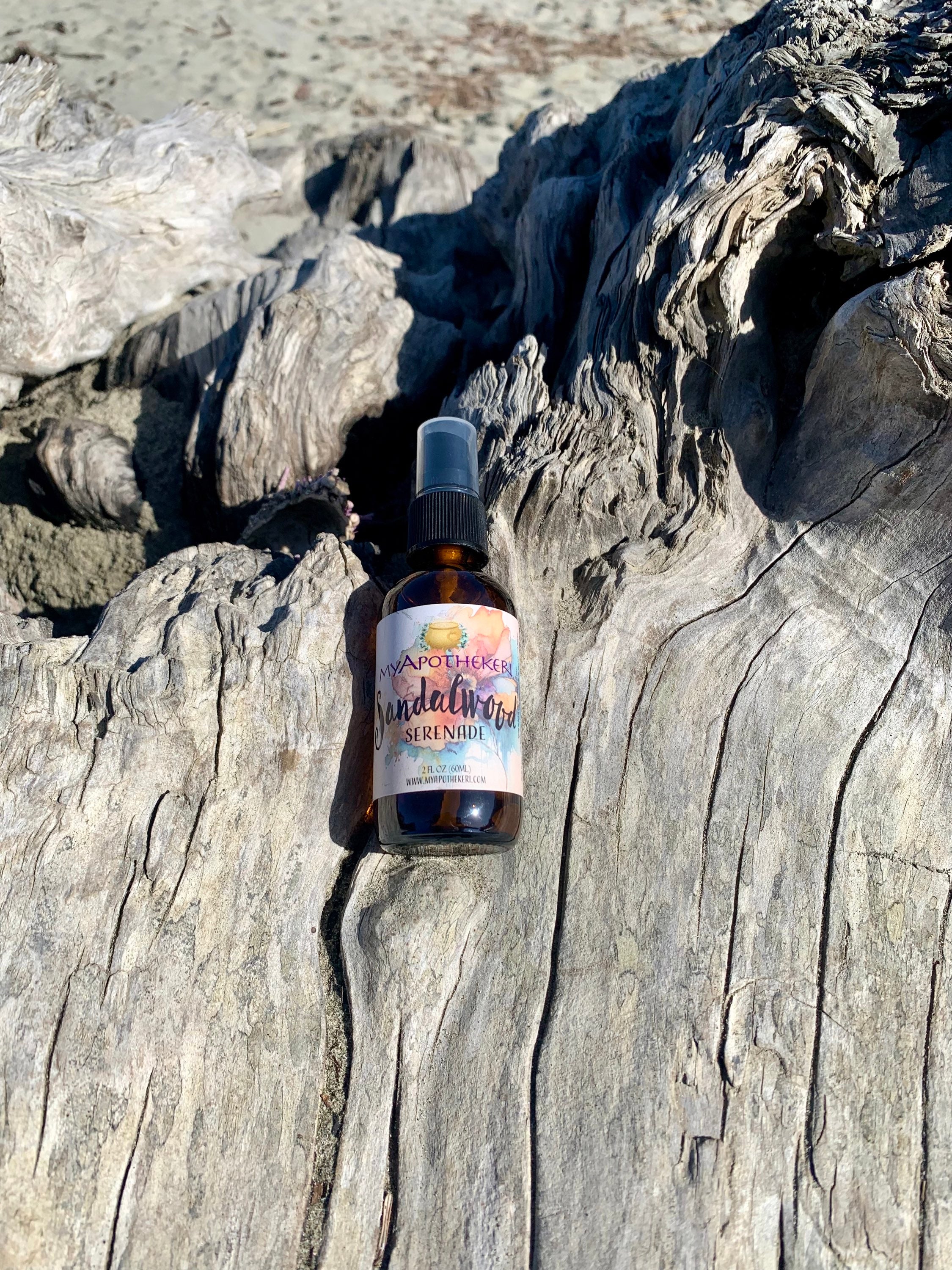 Sandalwood Serenade Body Splash  image 0